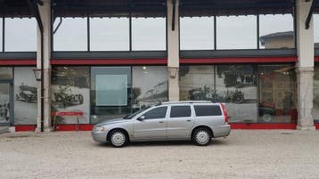 Volvo V70 2.4 D5 Sport Edition 2007 Grijs, Auto's, Zwart, V70, Stationwagon, Nieuw