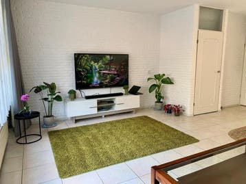Te huur: Huis Klagerstuin in Zwaag, Noord-Holland, Zwaag