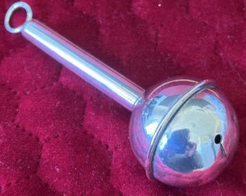 Antiek 1e gehalte zwaar (35 gram) zilveren rammelaar ca., Antiek en Kunst