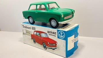 Anker 1:24 - Modelauto - Trabant 601, Nieuw