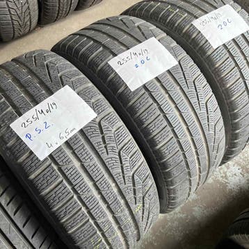 4 x Pirelli 255-40-19 Winterbanden 6,5mm, 19 inch, Gebruikt, 255 mm, Band(en)
