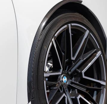 Dit betreft een set BMW G90 G99 M5 Carbon SQ wiel kast, Verzenden