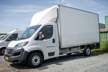 Fiat Ducato 130 Multijet 2.3 MOTOR DEFECT Bakwagen met laadk, Stof, Gebruikt, Wit, Lease