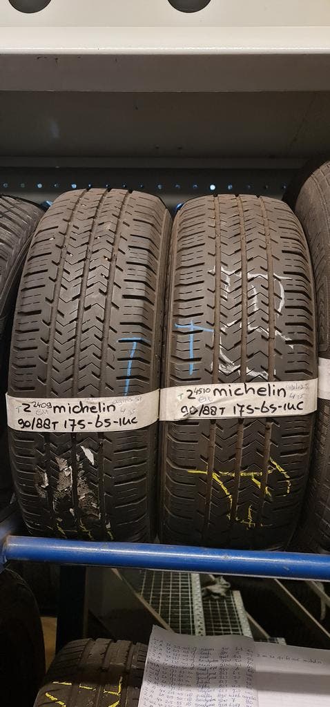 2x 175-65-14c Michelin Zomer 4mm €25 Per Band 175 65 14c, Auto-onderdelen, Banden en Velgen, 14 inch, Zomerbanden, 175 mm, Bestelwagen