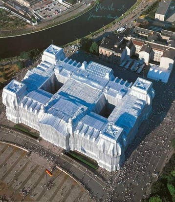 Christo (1935-2020) - The Wrapped Reichstag - signed by hand