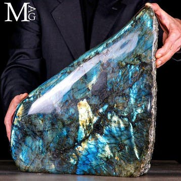 Monumentale Blau- en Gouden Flits Labradoriet Vrije Vorm -