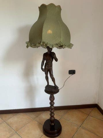 Beeld, Lampada da terra - 170 cm - Hout, Textiel, Nieuw