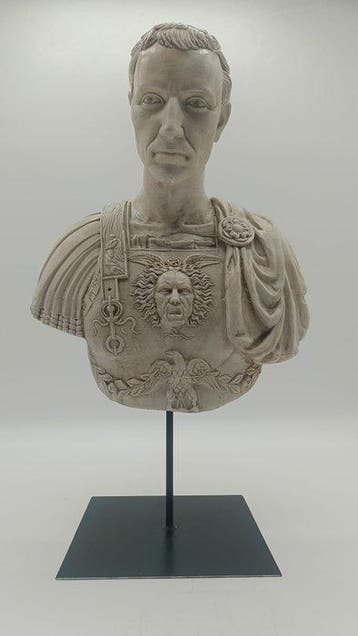 sculptuur, Busto di Giulio Cesare - 47 cm - marmerstof