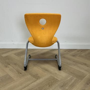 Pantoswing leerlingstoel zithoogte 31 cm, geel -grijs, Huis en Inrichting, Stoelen, Ophalen of Verzenden, Gebruikt, Stof, Eén