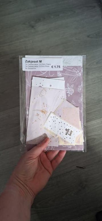 zakjes Set M Paars / Roze - cadeauverpakking - inpakpapie..., Ophalen of Verzenden, Nieuw