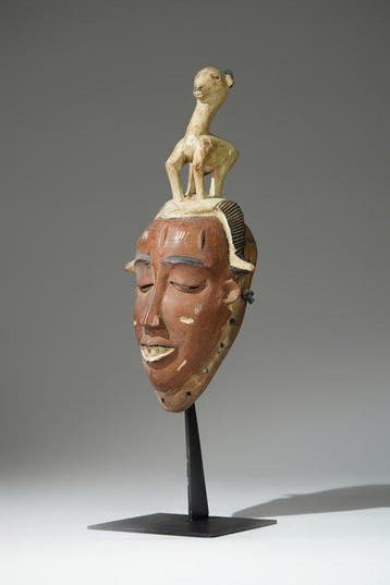 Een houten masker - Guro - Ivoorkust (Zonder minimumprijs)