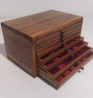 Wereld, Accessoires. Coin Cabinet