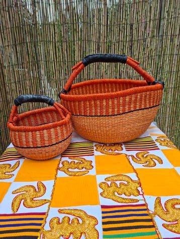 Juni maand 1+1 Ghana mand / gratis baby mandje, Huis en Inrichting, Woonaccessoires | Schalen en Manden, Mand, Rond, Nieuw, Ophalen of Verzenden