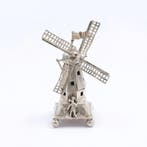 NO RESERVE - Nederland 1912- Molen met molenaar - Beeldje -