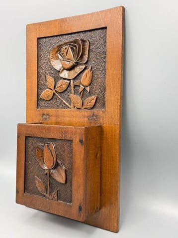 Wandtafel - Hout - houder met rozenreliëf