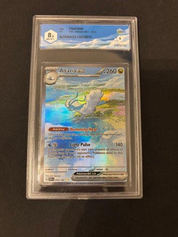 Pokémon - 1 Graded card - Altaria ex 253/182 Secret rare,, Hobby en Vrije tijd, Verzamelkaartspellen | Pokémon, Nieuw