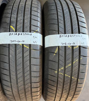 2x 205-60-16 Bridgestone Zomer 2x 5mm €45 Per Band 205 60 16, Ophalen, Gebruikt, 16 inch, 205 mm