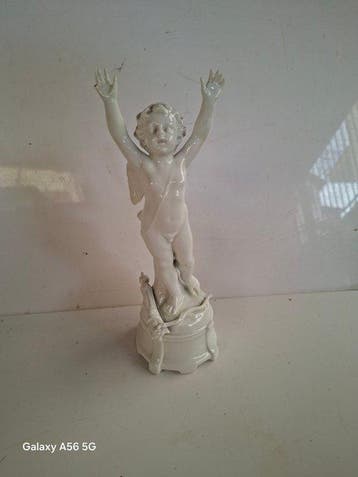 ginori - Figuur - Putto Esultante - Porselein