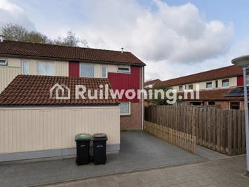 Almere: Ruime woning voor huizenruil (Flevoland), Huizen en Kamers, Almere