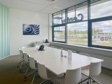 Kantoorruimte in Regus The Base, Verzenden