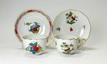 Herend Coppia di Tazzine con Piattino – Decori Apponyi e