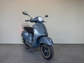 Vespa GTS 310 , BWJ 2025, Crystal Blue Metallic, Scooter, Occasion, Minimaal motorrijbewijs A2, Automaat