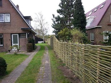 Wilgentenenschutting, ambachtelijk gevlochten door de vakman, Tuin en Terras, Schuttingen, Nieuw, Hout, 3 tot 6 meter, 2 meter of meer