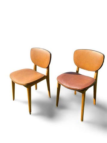 Stoel - Hout - Twee vintage stoelen, Antiek en Kunst