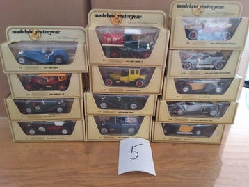 Matchbox 1:43 - Modelauto (13) - Matchbox Models of, Nieuw