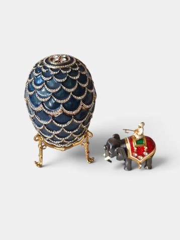 Fabergé ei - Ei « Blue Imperial Pine Cone Egg » met meer dan
