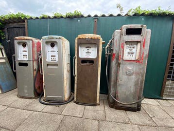 GEVRAAGD OUDE DIESELPOMP BENZINEPOMP BENZINE DIESEL POMP