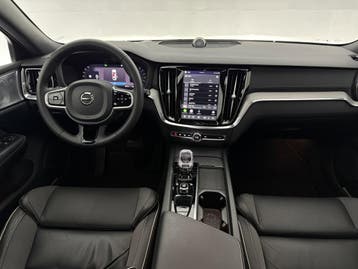Volvo V60 2.0 B4D R-Design | Black Edition | Pano | Memory |, Automaat, Euro 6, Zwart, 360° camera
