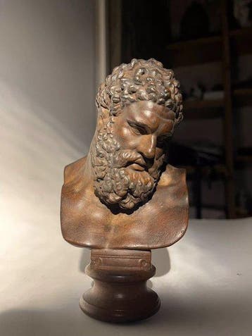 Terracotta Beeld - 16 cm (Zonder minimumprijs)