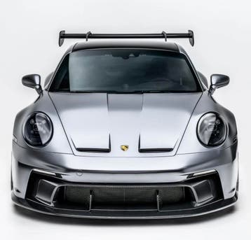 Dit betreft een Porsche 992 GT3 Adro carbon voorbumper, Verzenden
