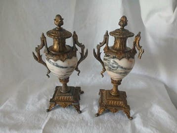 Decoratief ornament - Frankrijk - Cassoletta of urn
