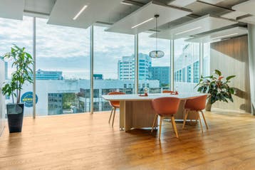 Coworkingruimte in Regus Alexandrium, Verzenden
