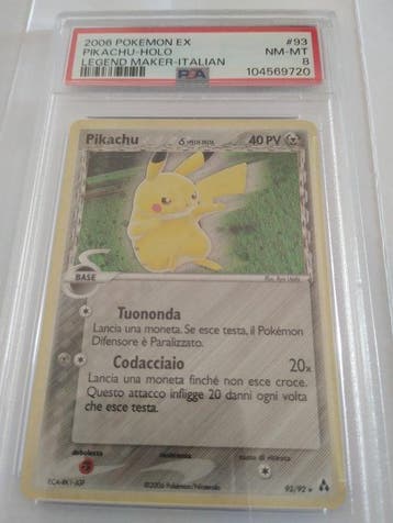 Pokémon - 1 Graded card - Pikachu 93/92 Foil - PSA 8 - EX -, Hobby en Vrije tijd, Verzamelkaartspellen | Pokémon, Nieuw