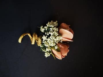 Corsage simply lieke cava roosjes met creme fieldberrie, Ophalen of Verzenden, Nieuw