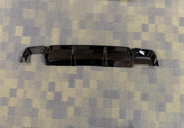 BMW E39 Diffuser Glanzend Zwart Achterbumper 1996-2002 Sedan, Auto-onderdelen, Carrosserie en Plaatwerk, Nieuw, BMW, Achter, Bumper