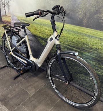 Gazelle Grenoble C8 Elektrische Damesfiets | Middenmotor, Ophalen of Verzenden, Zo goed als nieuw, 47 tot 51 cm, 50 km per accu of meer