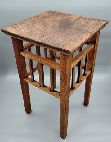 Bijzettafel - Hout - Tafeltje spijlenonderstel