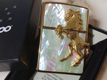 Zippo - Armor Mother of Pearl Horse – 2025 – Caixa Original, Nieuw
