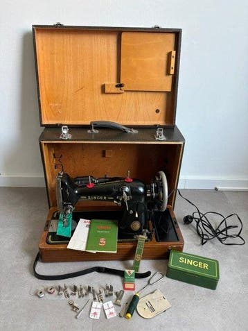 Singer 216G (1954) Naaimachine - Gietijzer