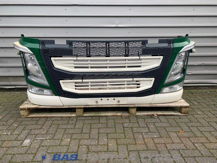 Bumper Volvo FH4 82139942, Auto-onderdelen, Vrachtwagen-onderdelen, Gebruikt, Volvo, Carrosserie en Plaatwerk, Ophalen