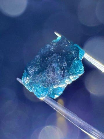 Natuurlijke ruwe blauwe schitterende diamant - 7,41 karaat
