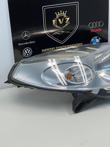 Dacia Sandero koplamp rechts bj.2009 art.8200733877, Gebruikt, Dacia