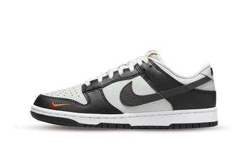 Nike Dunk Low Black Total Orange Mini Swoosh, Nieuw