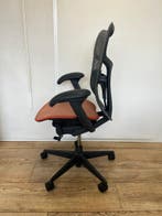 Herman Miller Mirra 2 Oranje - Unieke Configuratie - Refurb, Verzenden, Oranje, Zo goed als nieuw, Bureaustoel