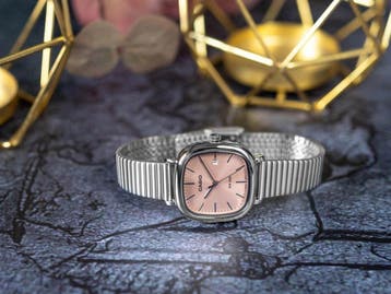 Casio - Polshorloge - Mineraalglas - Roze, Kleding | Dames, Verzenden, Zo goed als nieuw