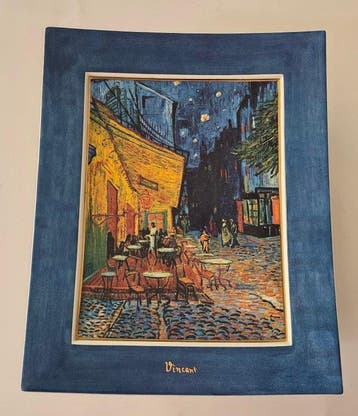 Goebel - Vincent Van Gogh - Schaal - Caféterras bij nacht -